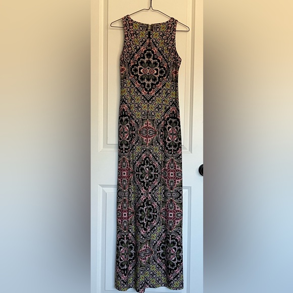 London Times size 4 maxi dress in fabulous fun pink back green and white print. - Picture 5 of 16